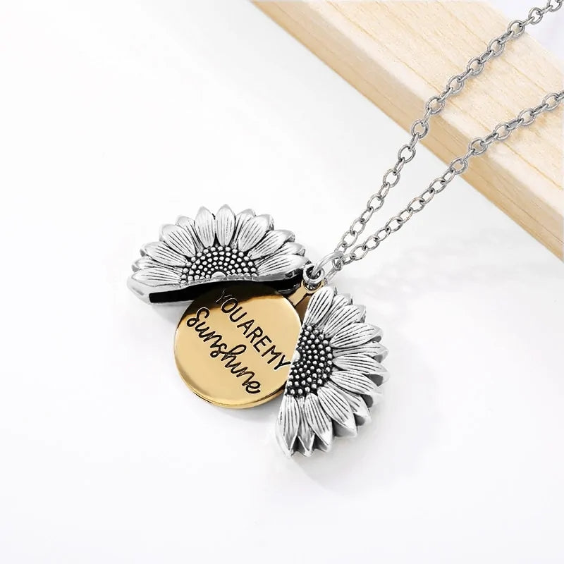 Sunflower Double-layer Engraved Pendant Necklace