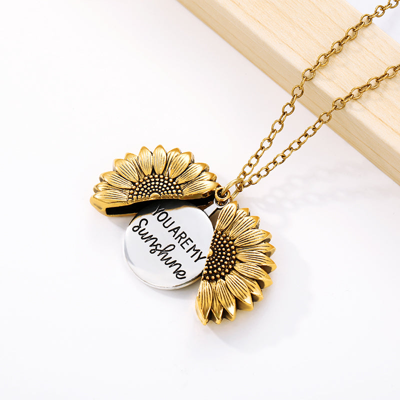 Sunflower Double-layer Engraved Pendant Necklace